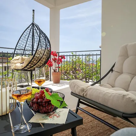 Zbondini Oasis - Hvar Apartmán