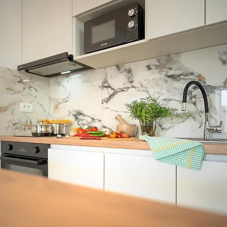 Zbondini Oasis - Hvar Apartmán *