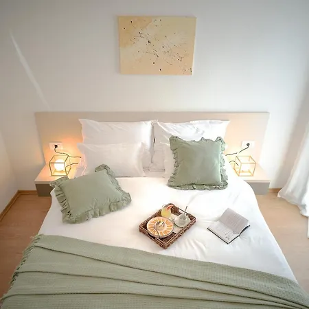 Zbondini Oasis - Hvar Apartmán